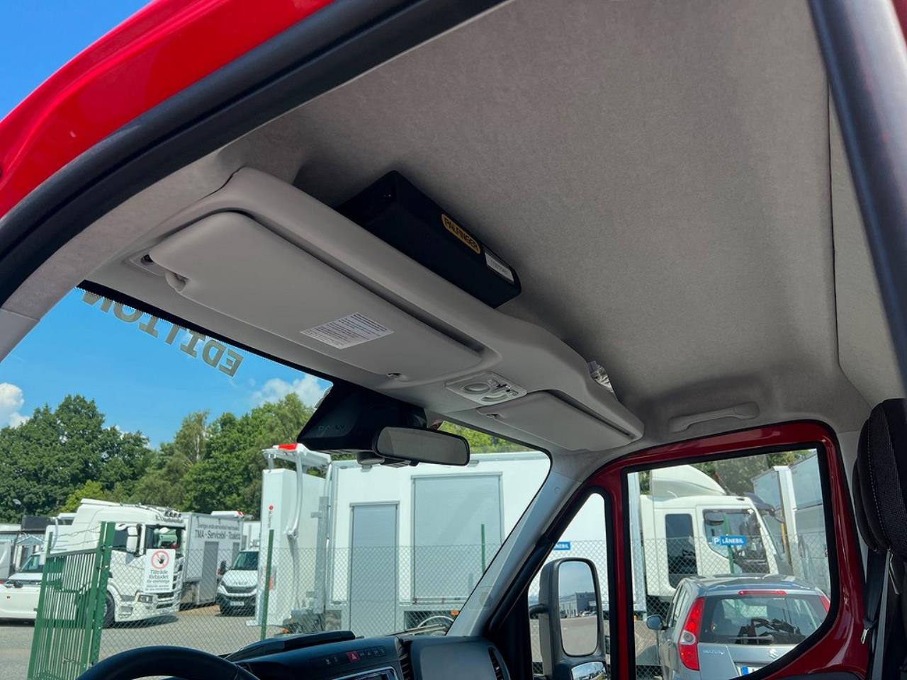 Iveco Daily 72C18 Tippbil / Kranbil Palfinger Kran & Skopa 2024 - Övrigt