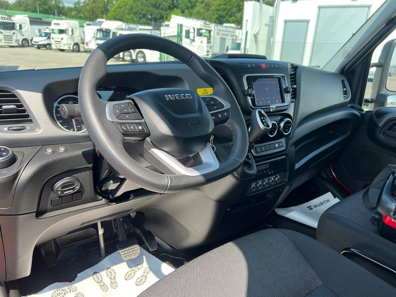 Iveco Daily 72C18 Tippbil / Kranbil Palfinger Kran & Skopa 2024 - Övrigt