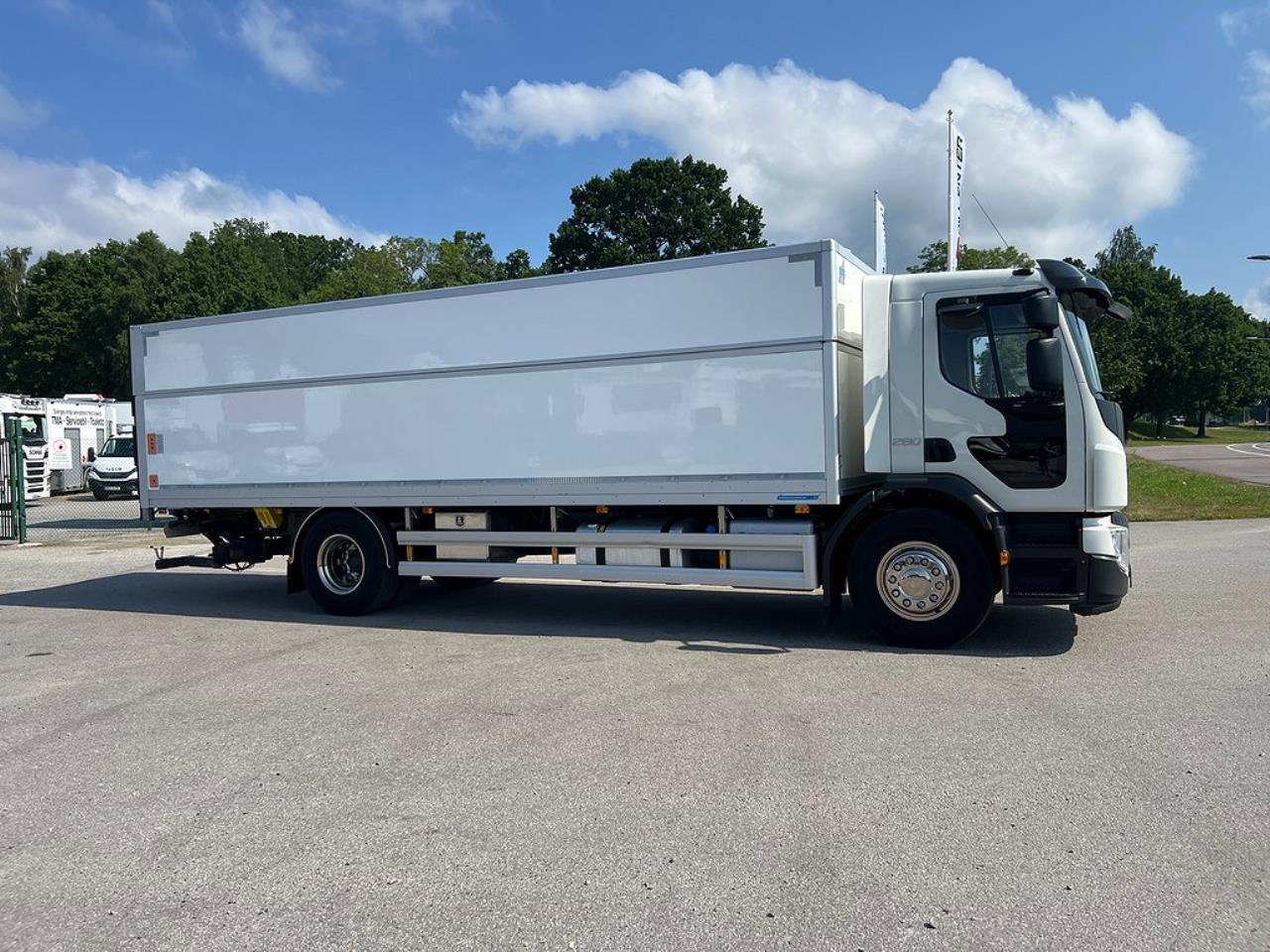 Volvo FE 280 4x2 Skåpbil Höj/Sänkbart tak, Euro 6 2019 - Skåp
