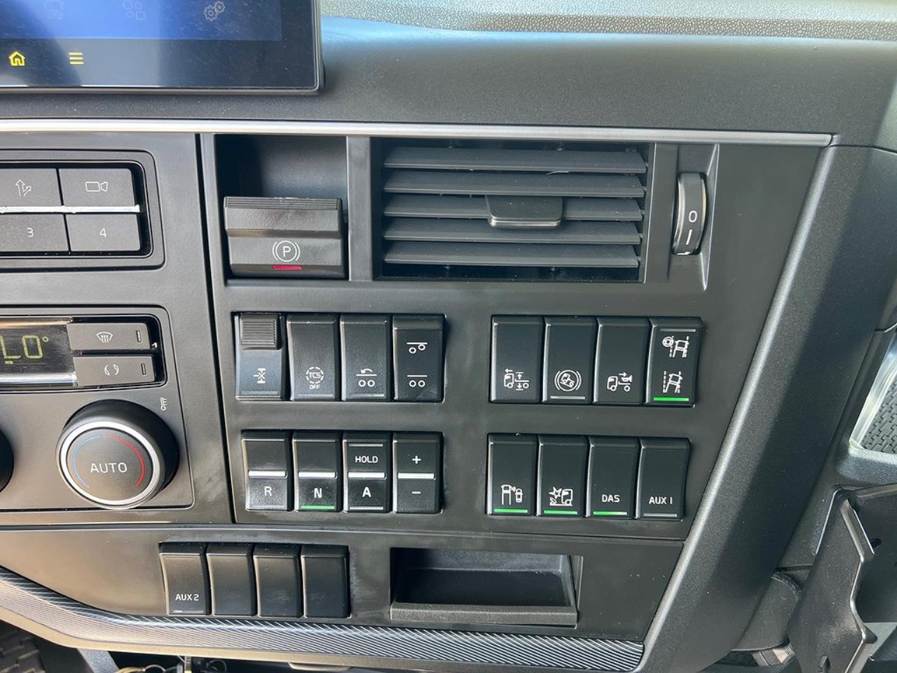 Volvo FH13 500 6x2*4 Skåpbil ÖBS I-Save I-See Skåpsvärmare  2021 - Skåp