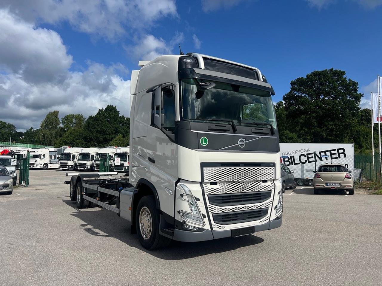 Volvo FH13 500 6x2*4 Skåpbil/Kylbil 23 pallars ?? 2024 - Skåp