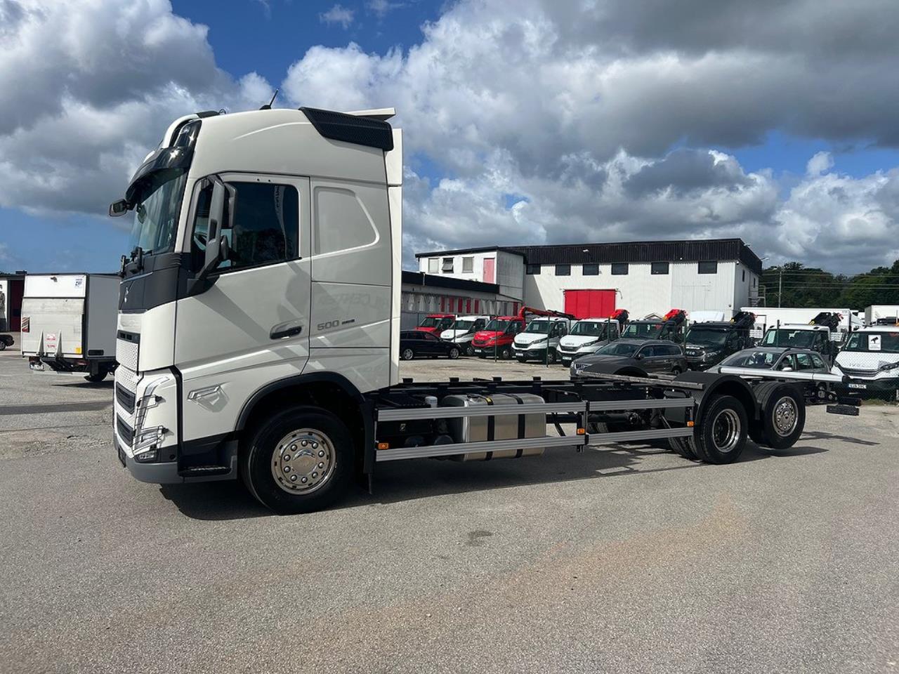 Volvo FH13 500 6x2*4 Skåpbil/Kylbil 23 pallars ?? 2024 - Skåp