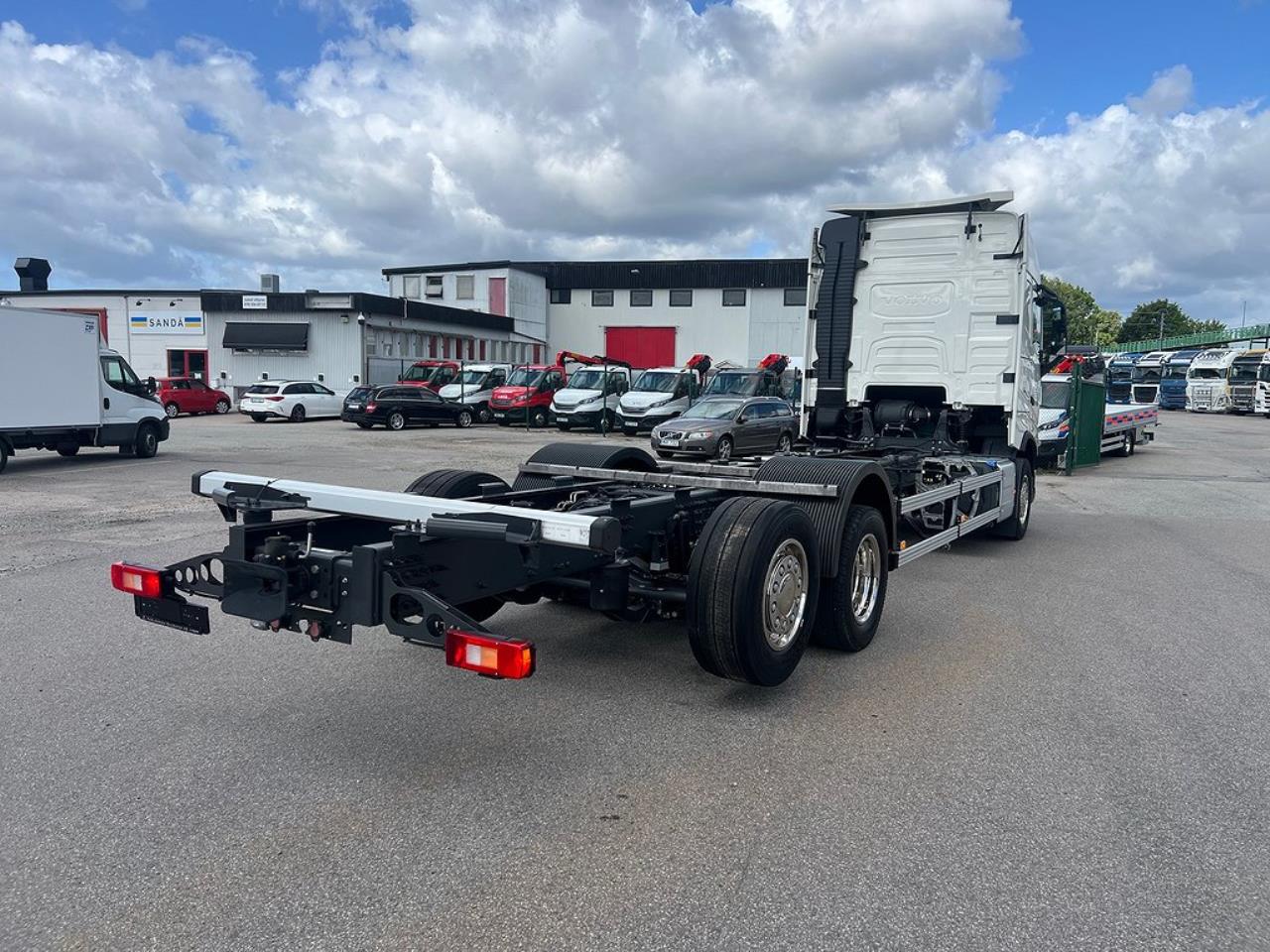 Volvo FH13 500 6x2*4 Skåpbil/Kylbil 23 pallars ?? 2024 - Skåp