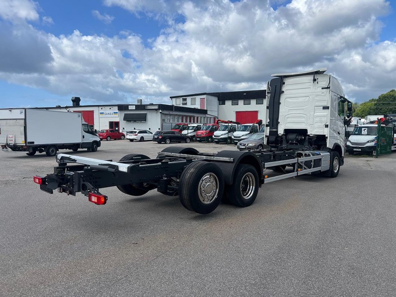 Volvo FH13 500 6x2*4 Skåpbil/Kylbil 23 pallars ?? 2024 - Skåp