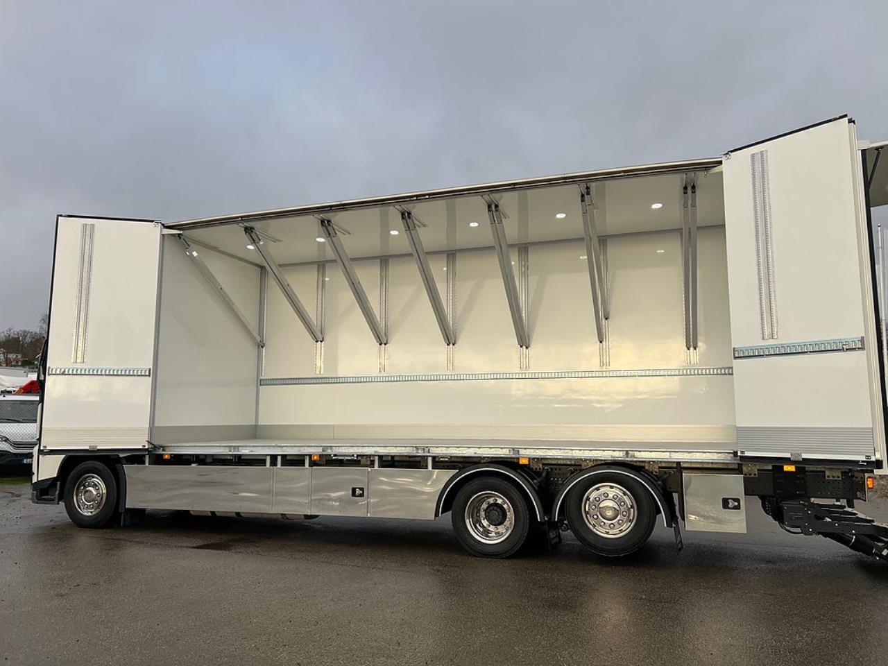 Volvo FH13 500 6x2*4 Sk&aring;pbil &Ouml;ppningsbarsida, L&aring;ngt Sk&aring;p 2024 - Sk&aring;p