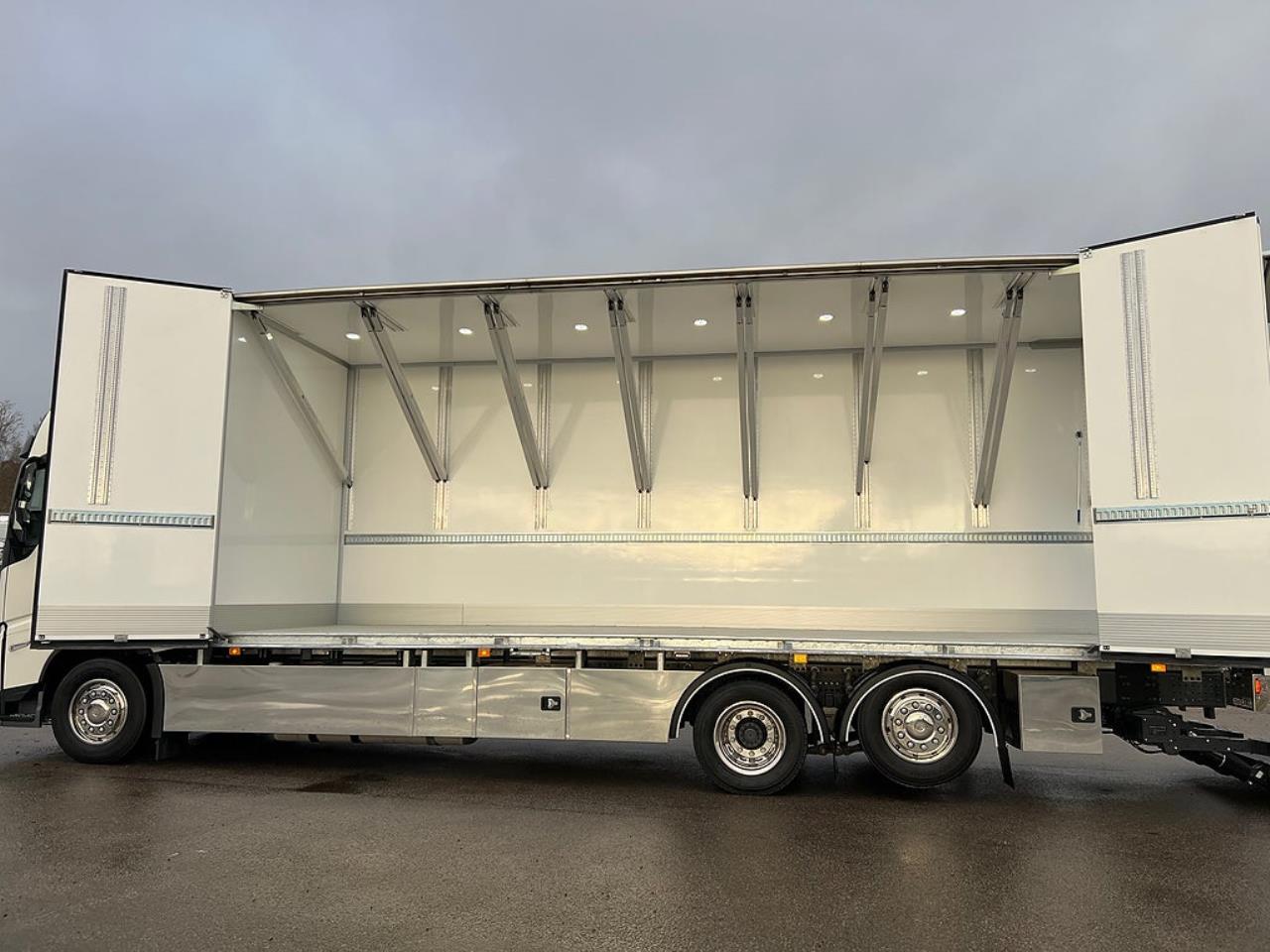Volvo FH13 500 6x2*4 Sk&aring;pbil &Ouml;ppningsbarsida, L&aring;ngt Sk&aring;p 2024 - Sk&aring;p