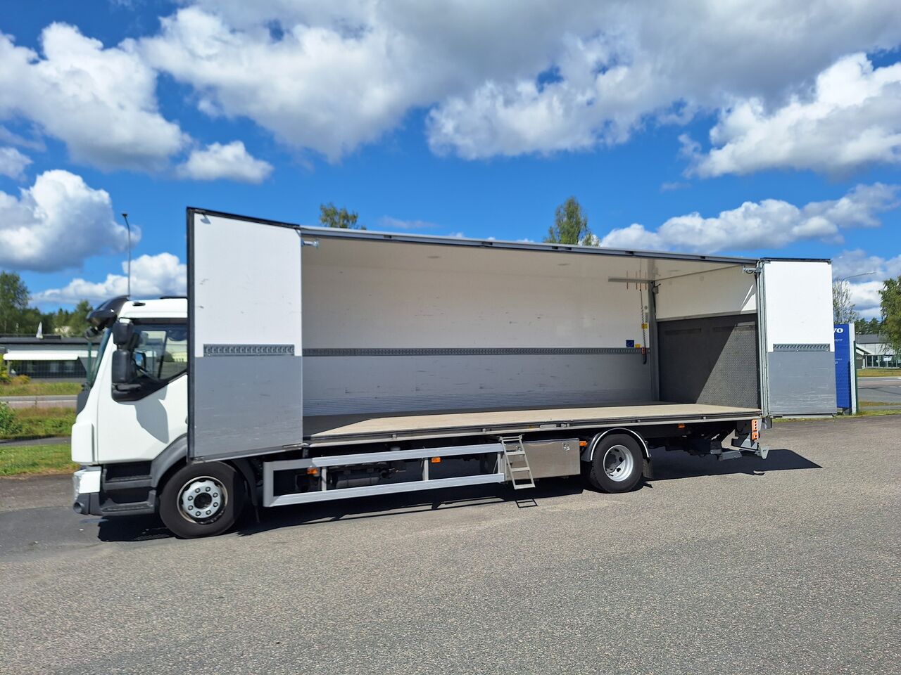 Volvo FLL Skåp 2022 - Skåp