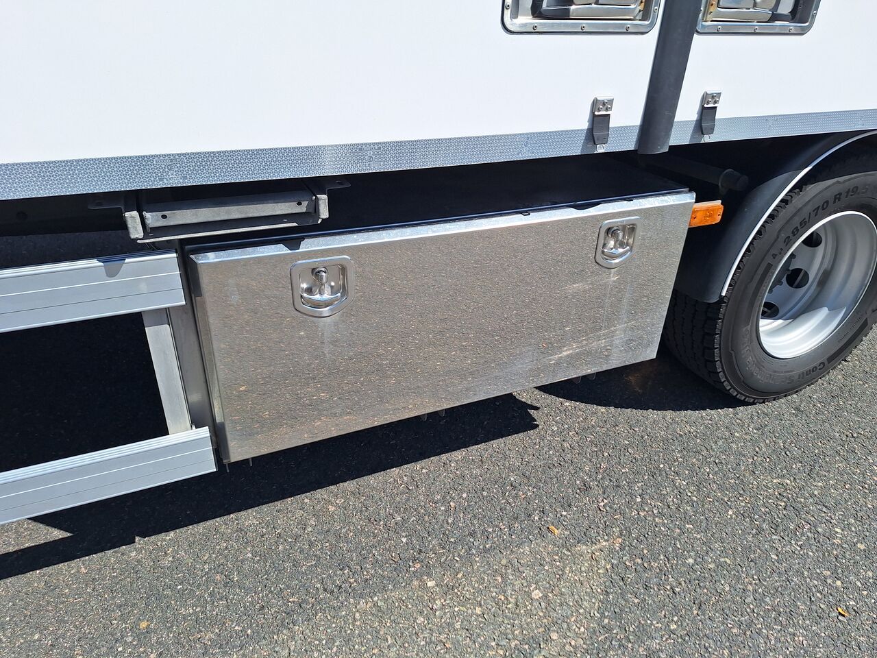 Volvo FLL Skåp 2022 - Skåp