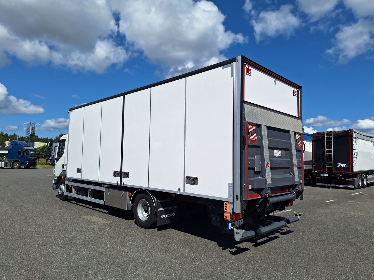 Volvo FLL Skåp 2022 - Skåp