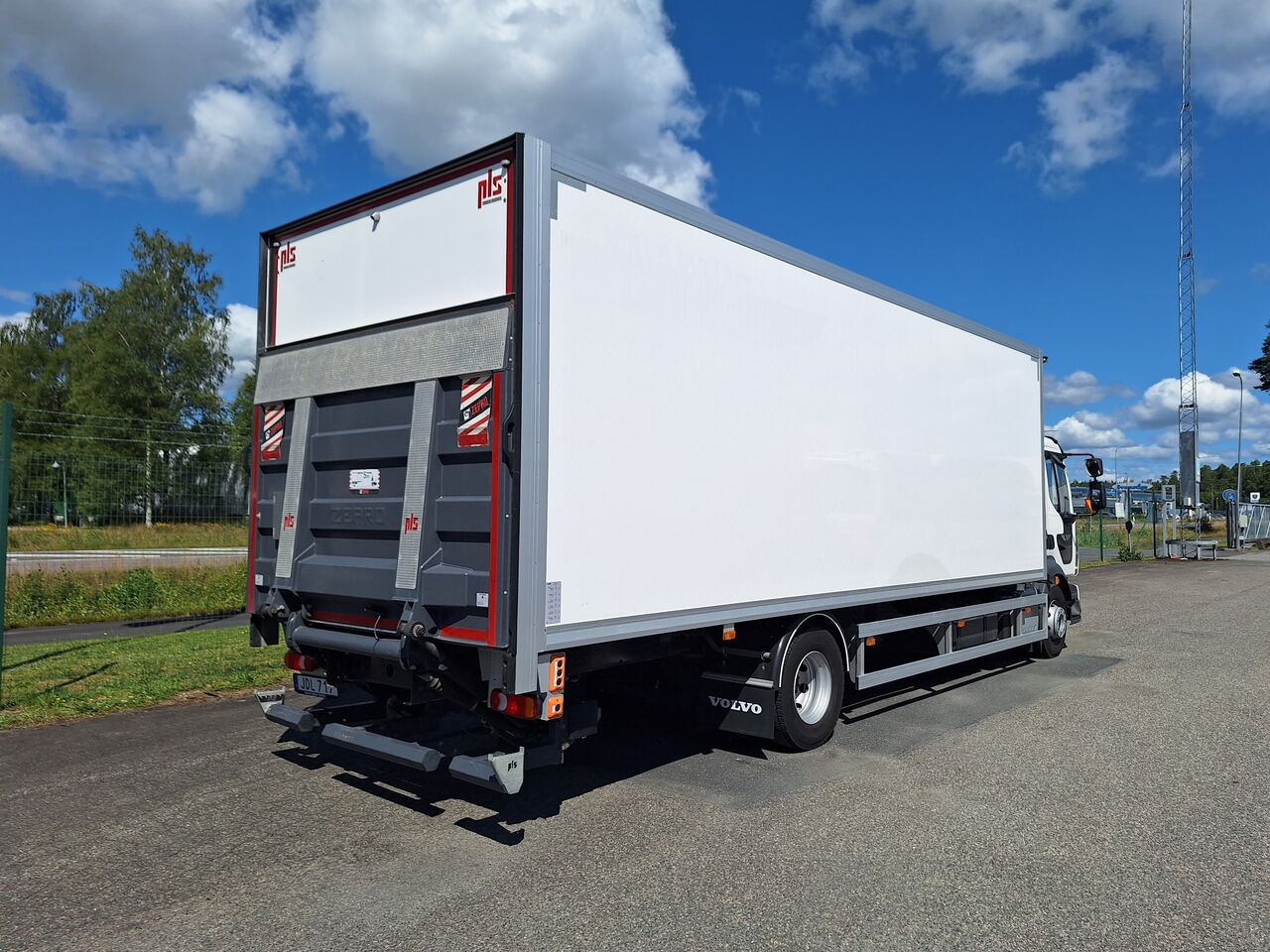 Volvo FLL Skåp 2022 - Skåp