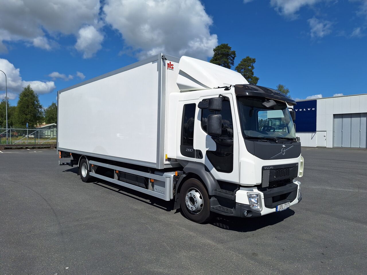 Volvo FLL Skåp 2022 - Skåp