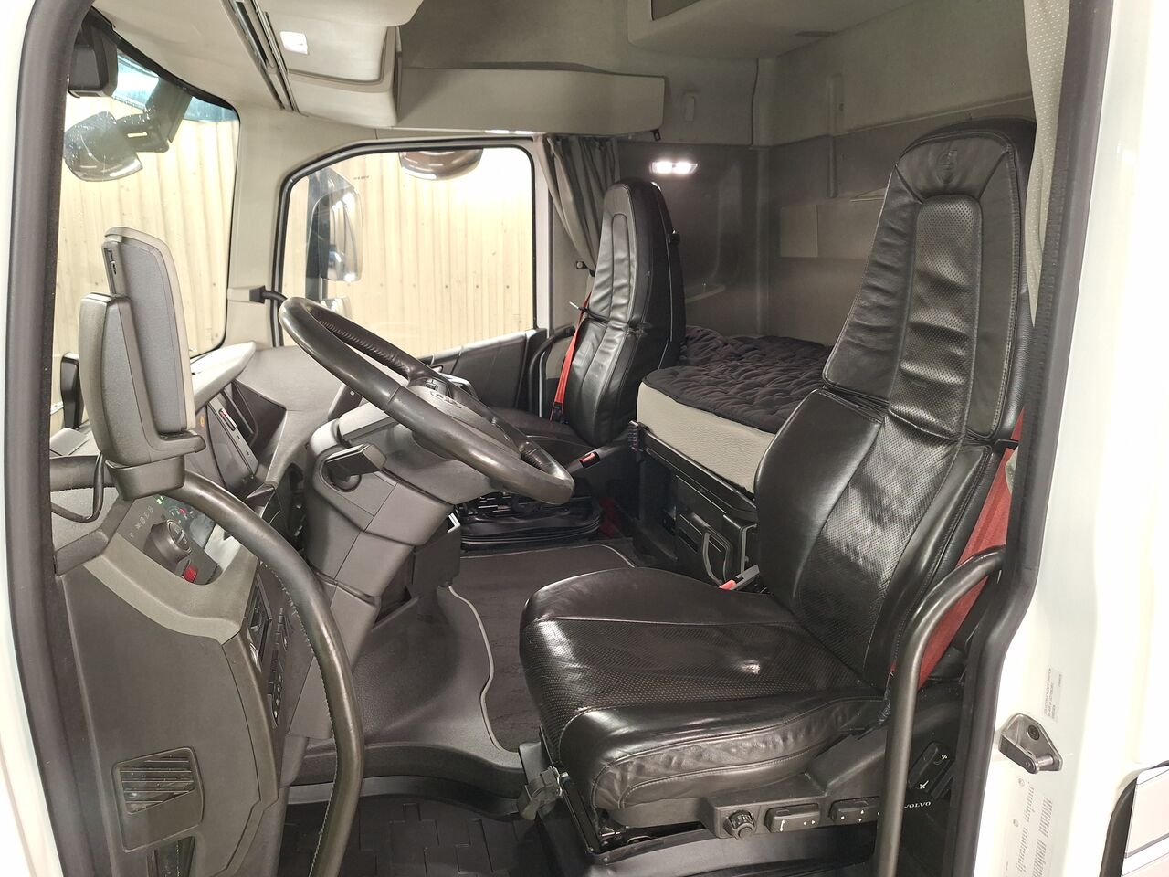 Volvo FH 6x2 Sk&aring;pbil 2021 - Sk&aring;p