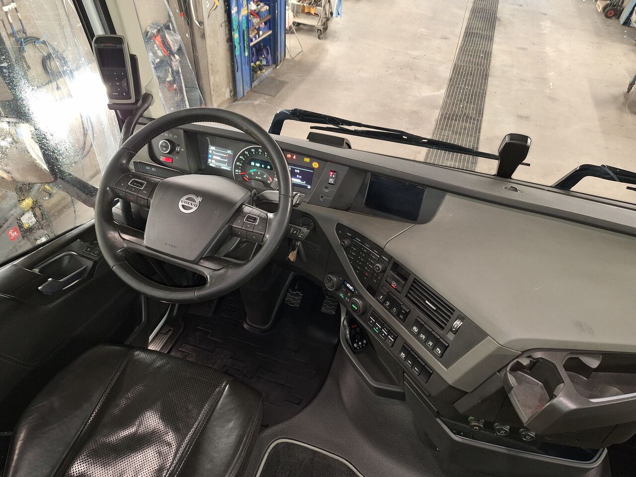 Volvo FH 6x2 Sk&aring;pbil 2021 - Sk&aring;p