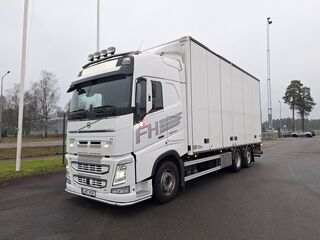 Volvo FH 6x2 Sk&aring;pbil