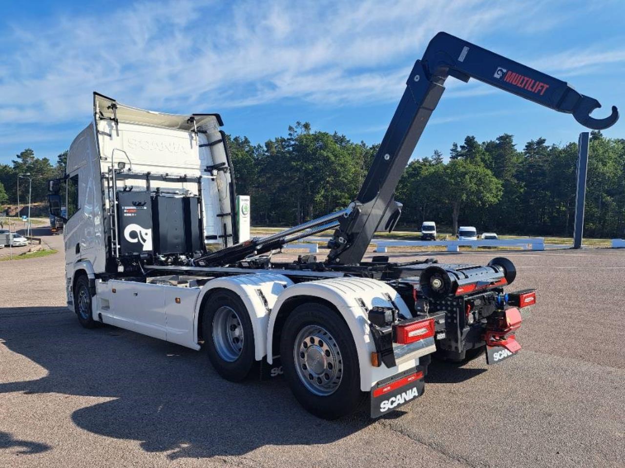 Scania R 560 6X2*4 HIAB 2025 - Krok/Lastväxlare