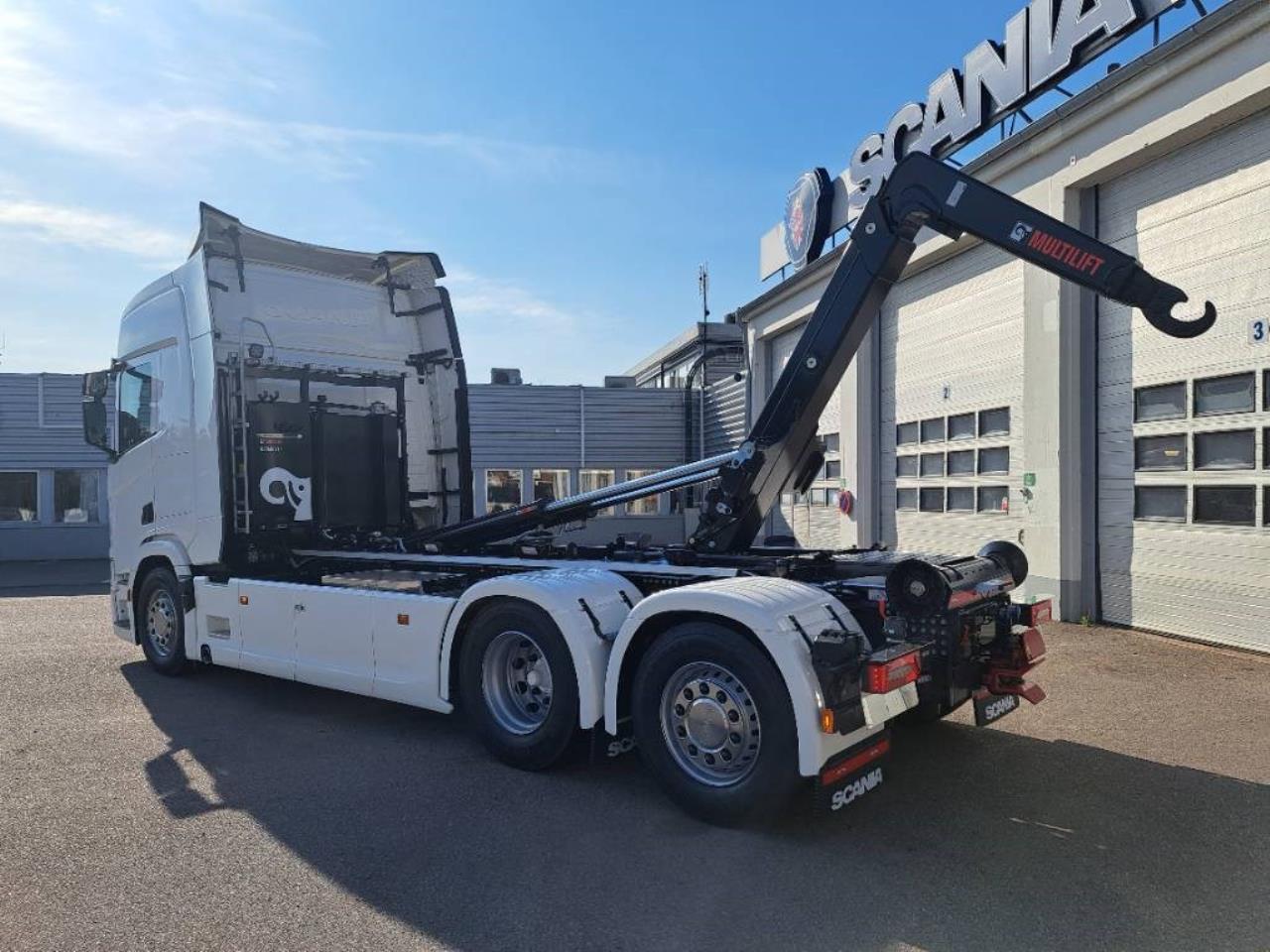 Scania R 560 6X2*4 HIAB 2025 - Krok/Lastväxlare