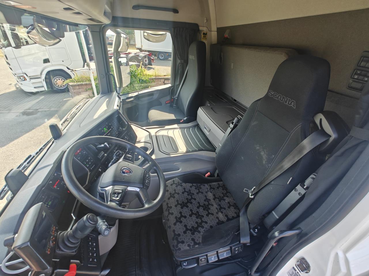 SCANIA P450 2019 - Krok/Lastväxlare