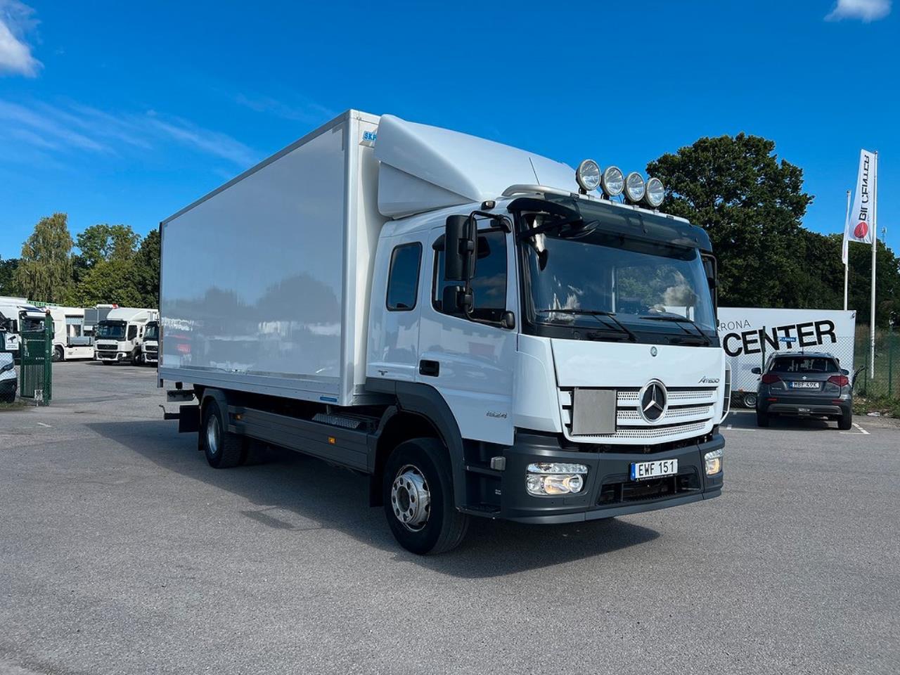 Mercedes-Benz Atego 1524L 4x2 Sovhytt Skåpbil Öppningsbarsida 2015 - Skåp