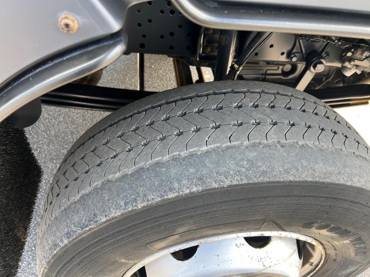 Mercedes-Benz Atego 1524L 4x2 Sovhytt Skåpbil Öppningsbarsida 2015 - Skåp