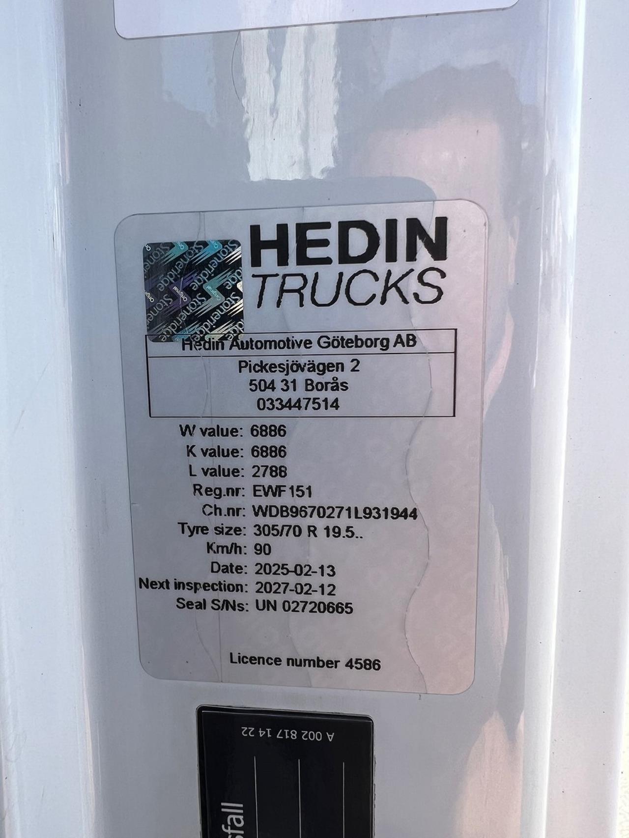 Mercedes-Benz Atego 1524L 4x2 Sovhytt Skåpbil Öppningsbarsida 2015 - Skåp