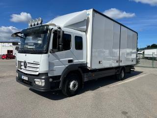 Mercedes-Benz Atego 1524L 4x2 Sovhytt Skåpbil Öppningsbarsida