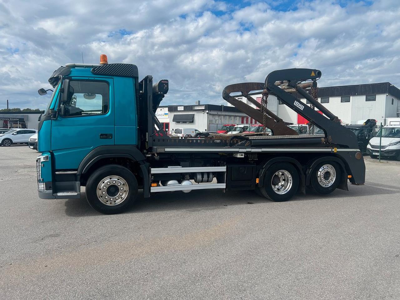 Volvo FM 410 6x2*4 Liftdumper Laxo med rotator Euro 6 2015 - Växelflak