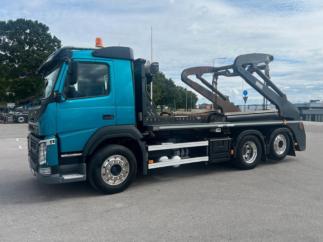 Volvo FM 410 6x2*4 Liftdumper Laxo med rotator Euro 6 2015 - Växelflak