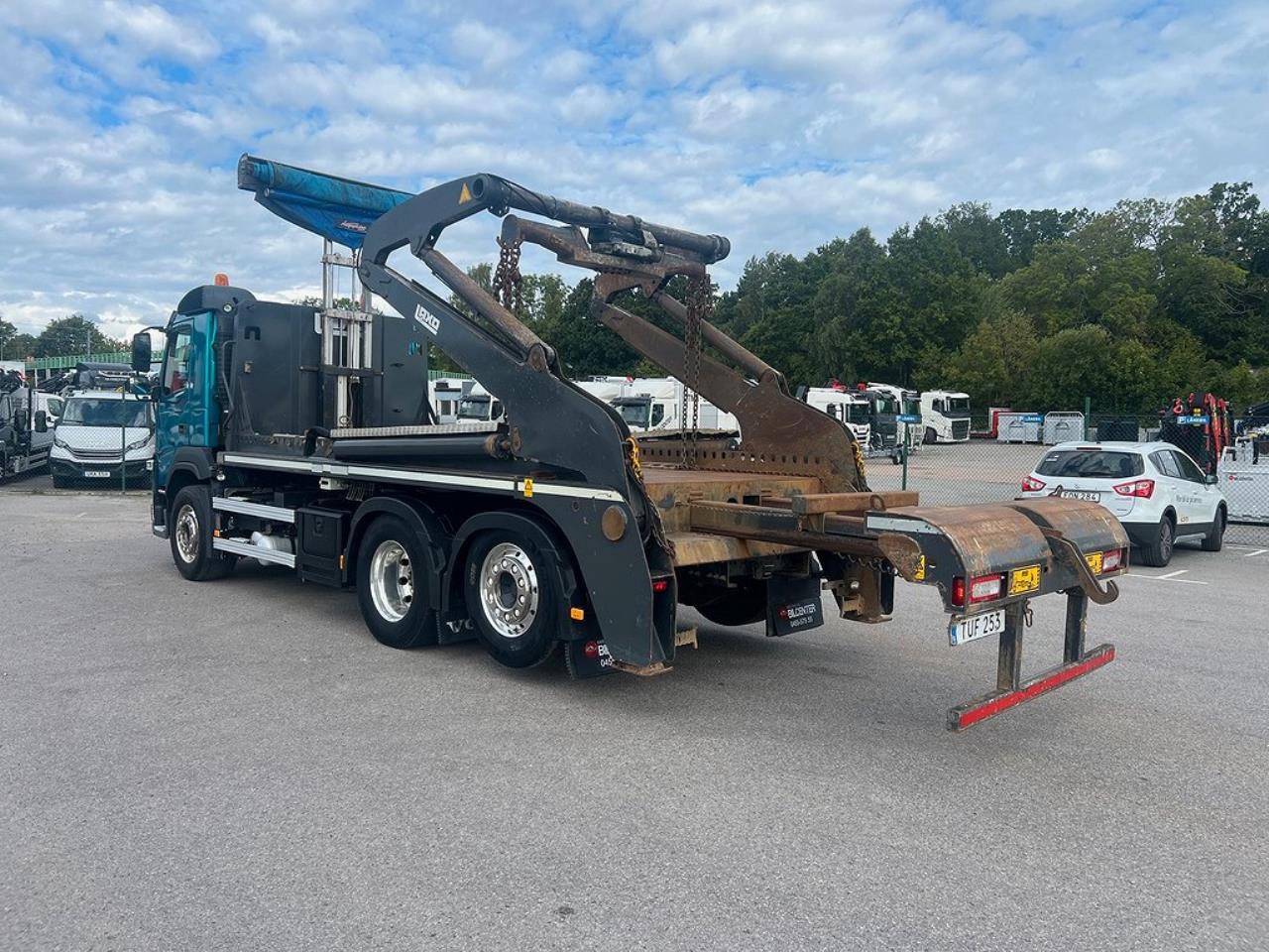Volvo FM 410 6x2*4 Liftdumper Laxo med rotator Euro 6 2015 - Växelflak