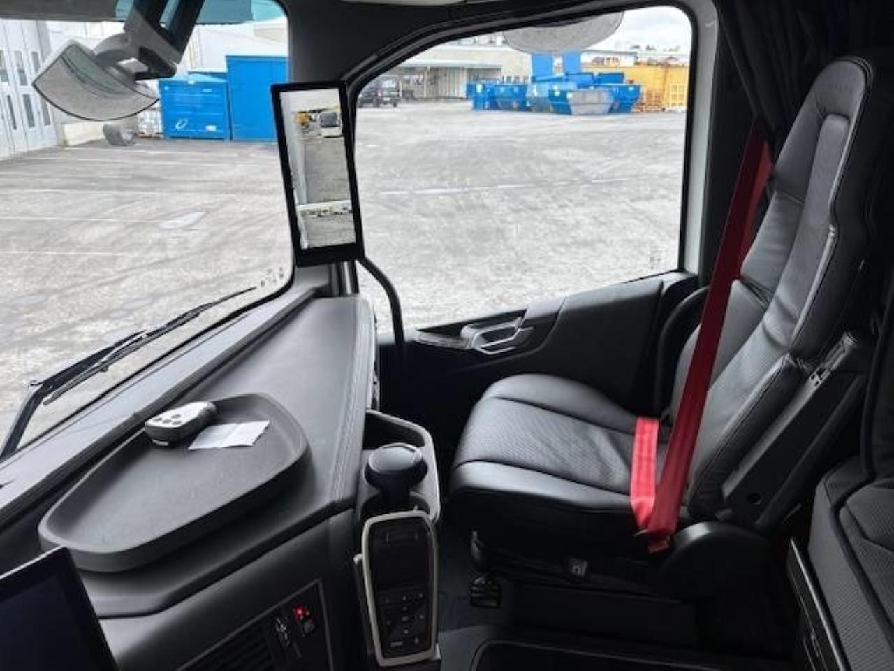 Volvo FH 540 AERO 2024 - Skåp isolerat