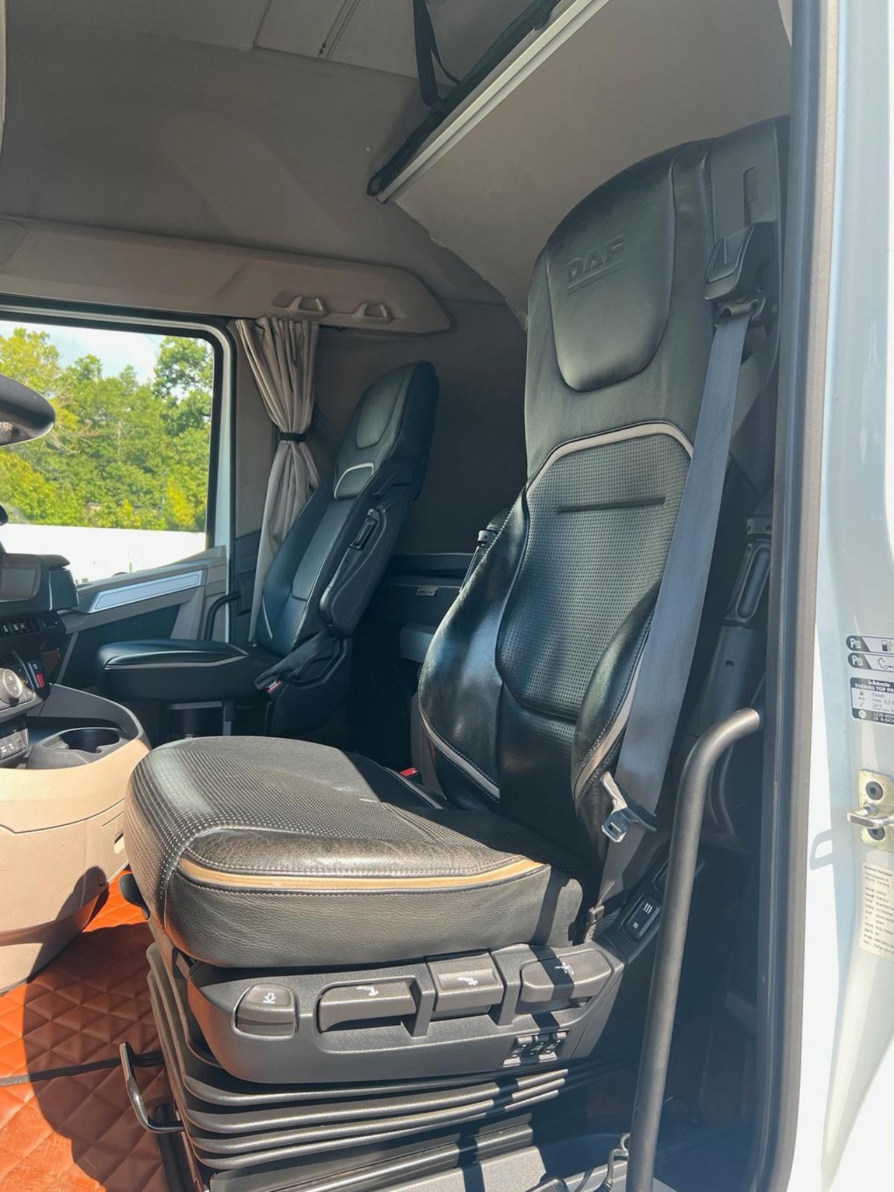 DAF XG+ 530 6x2 Dragbil ADR Klassad & Kompressor, 4,0 Hjulba 2023 - Dragbil