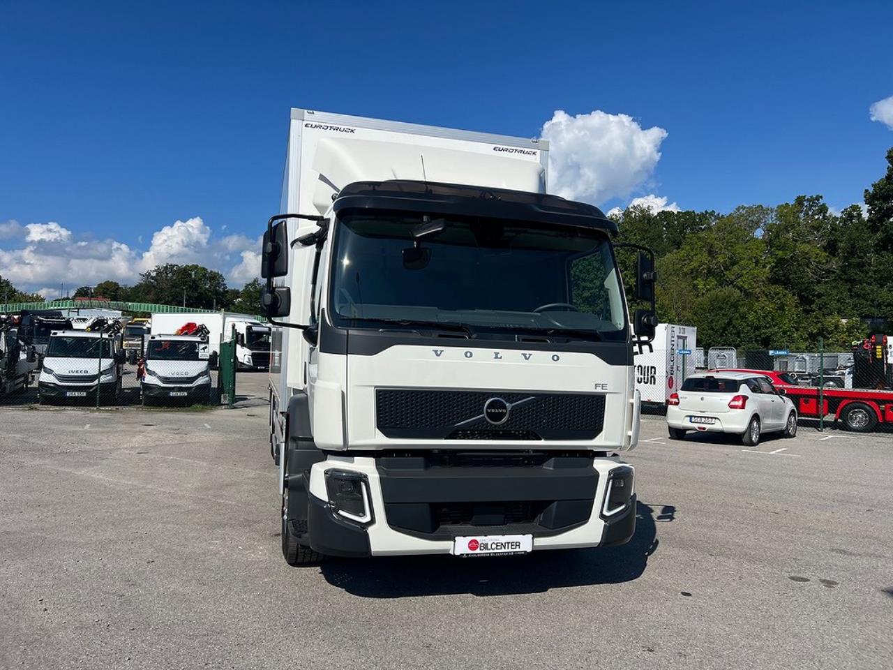 Volvo FE 320 4x2 Nya Modellen, Skåpbil med Öppningsbarsida 2024 - Skåp