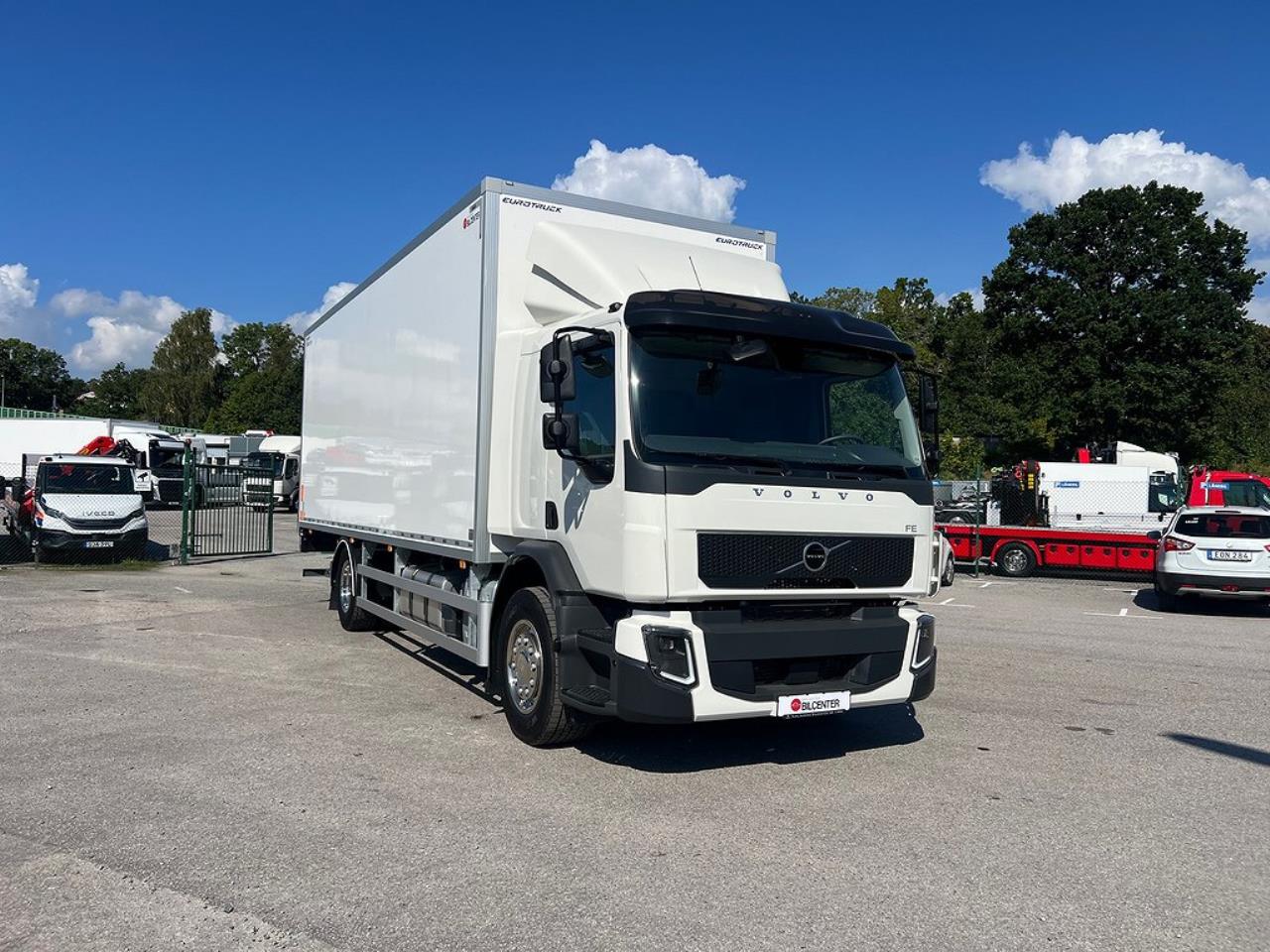 Volvo FE 320 4x2 Nya Modellen, Skåpbil med Öppningsbarsida 2024 - Skåp