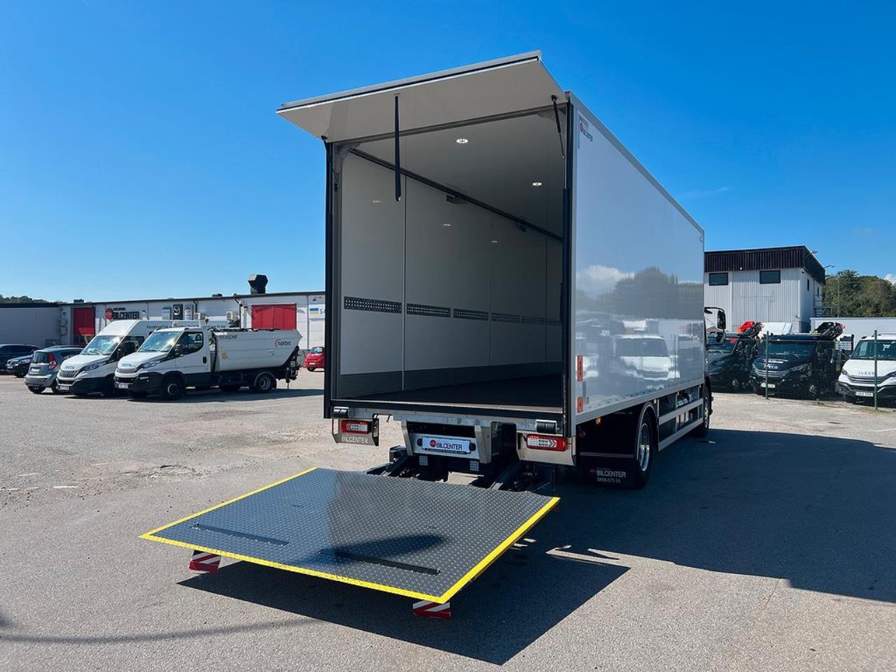 Volvo FE 320 4x2 Nya Modellen, Skåpbil med Öppningsbarsida 2024 - Skåp