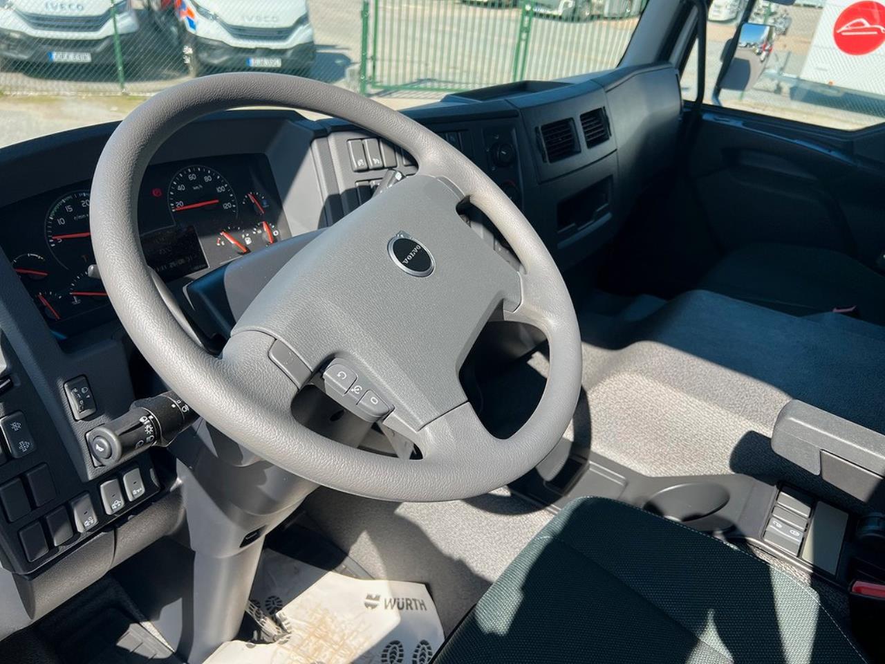 Volvo FE 320 4x2 Nya Modellen, Skåpbil med Öppningsbarsida 2024 - Skåp