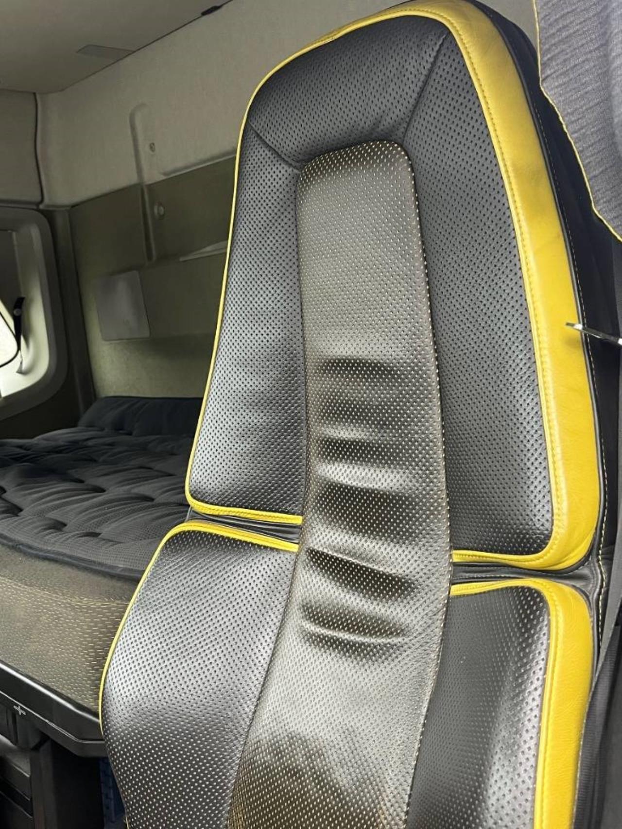 Volvo FH16 Lastväxlare snabblås 2016 - Krok/Lastväxlare
