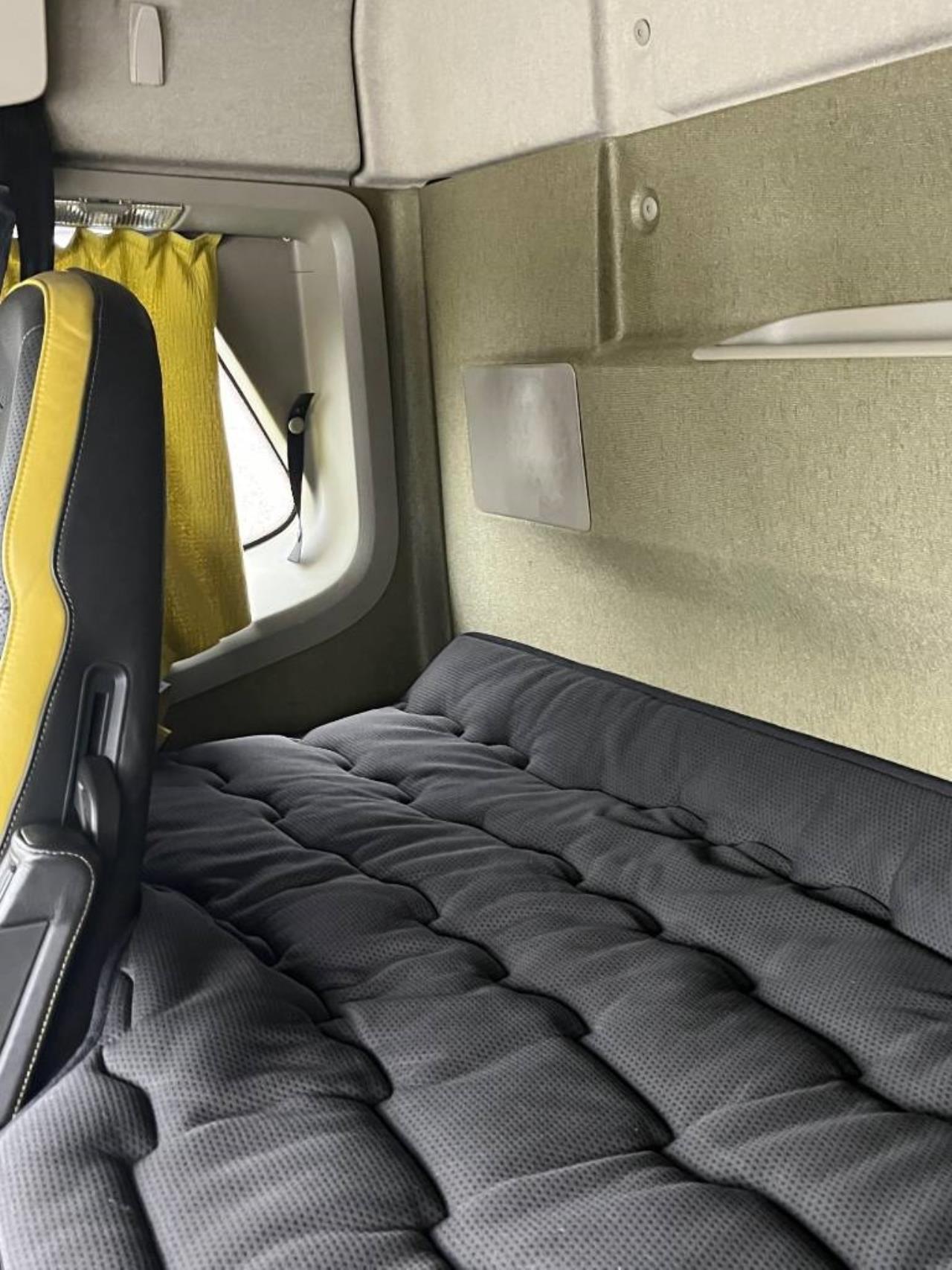 Volvo FH16 Lastväxlare snabblås 2016 - Krok/Lastväxlare