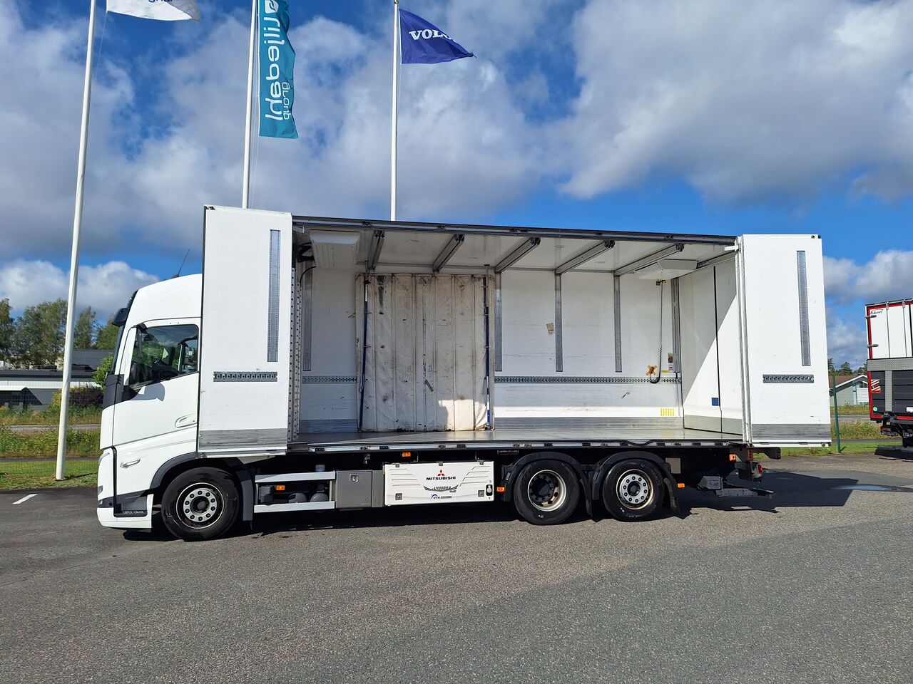 Volvo FH 6x2 Skåp Kyl/Frys 2023 - Skåp isolerat