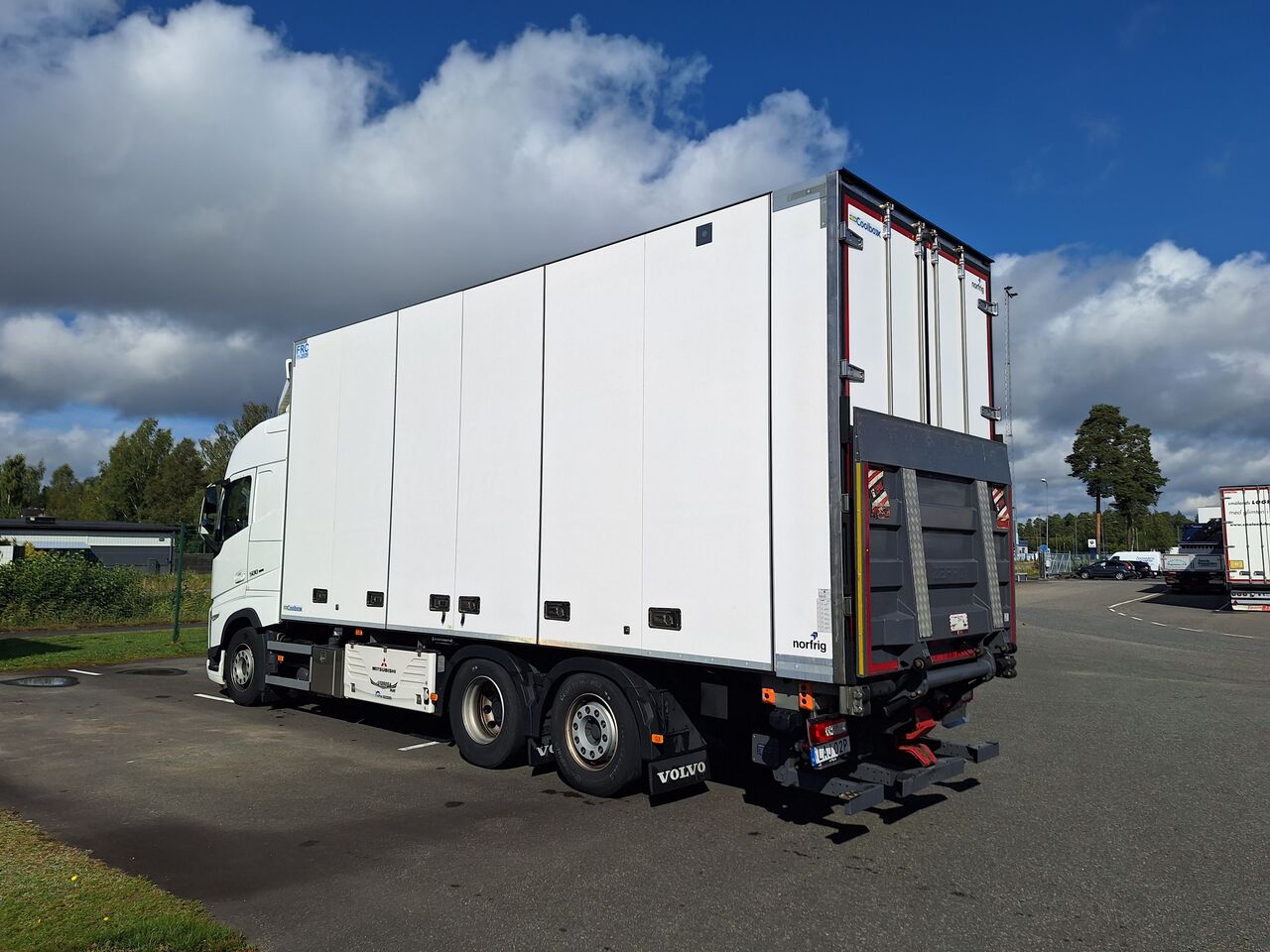 Volvo FH 6x2 Skåp Kyl/Frys 2023 - Skåp isolerat