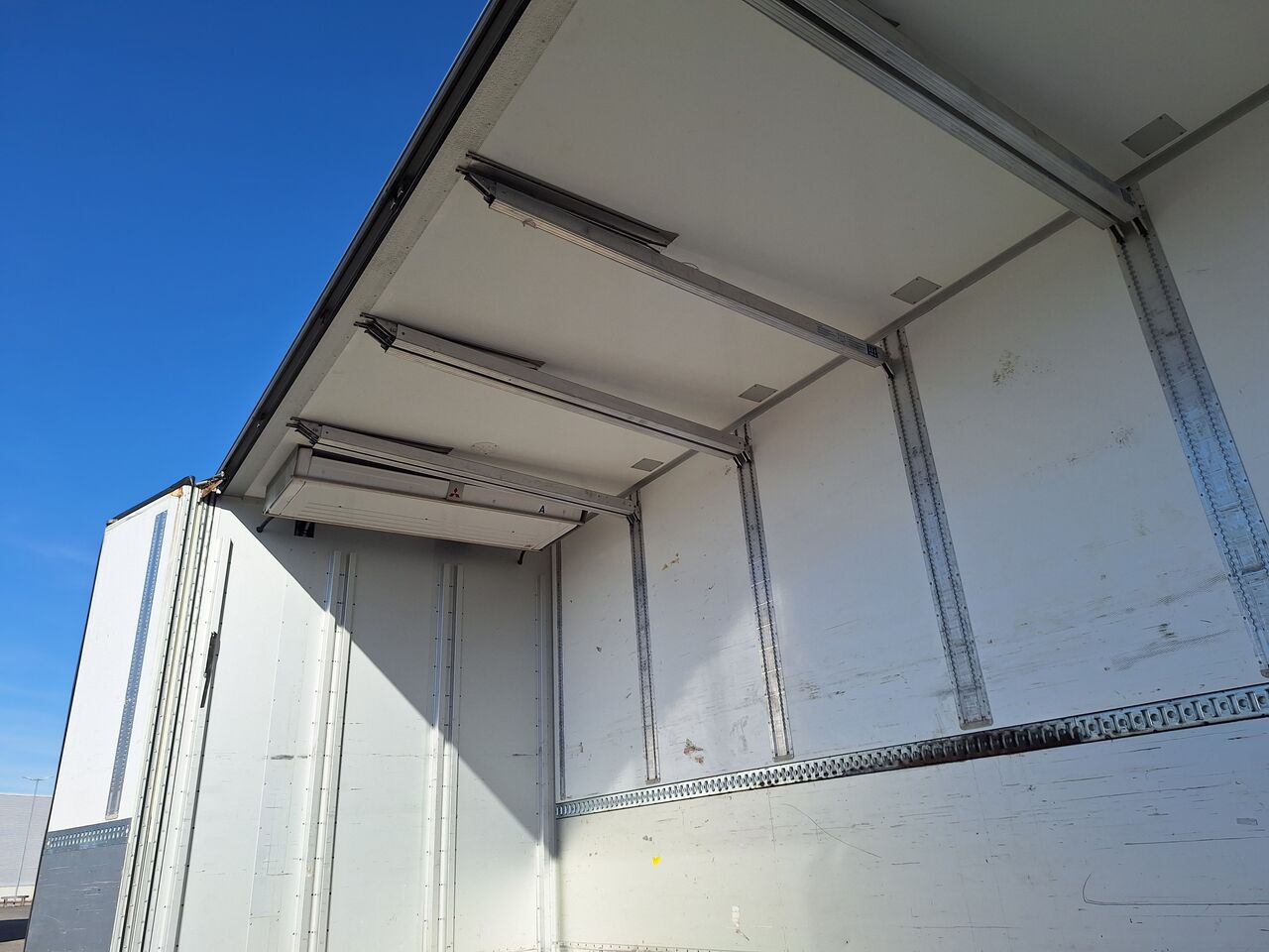 Volvo FH 6x2 Sk&aring;p Kyl/Frys 2024 - Sk&aring;p isolerat