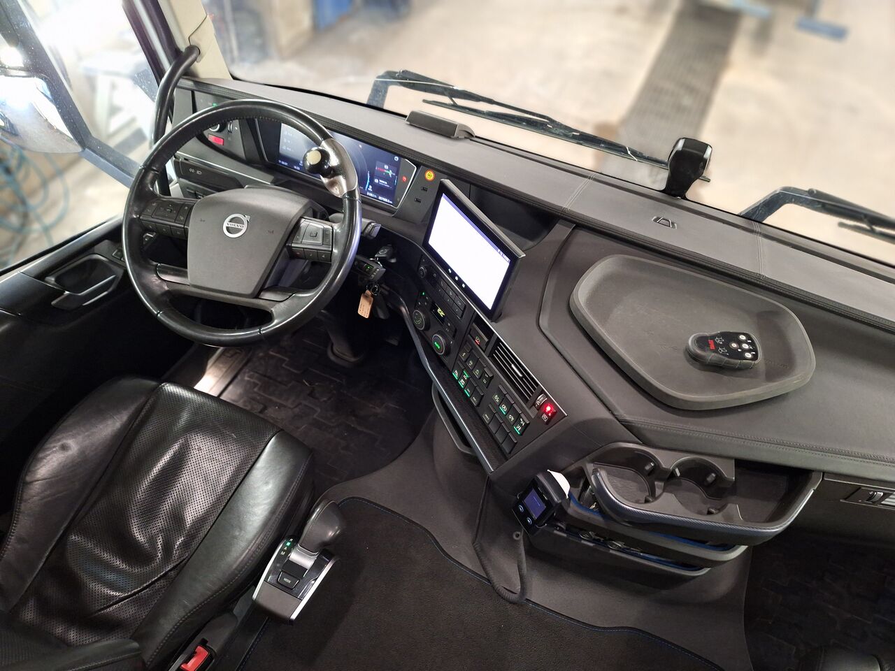 Volvo FH 6x2 Sk&aring;p Kyl/Frys 2024 - Sk&aring;p isolerat