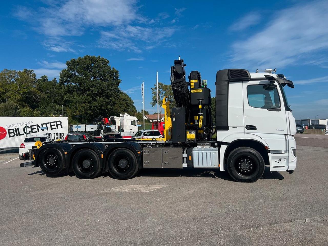 Mercedes-Benz Arocs 3553 8x4*4 Kranväxlare Palfinger & Jibb 2023 - Kran