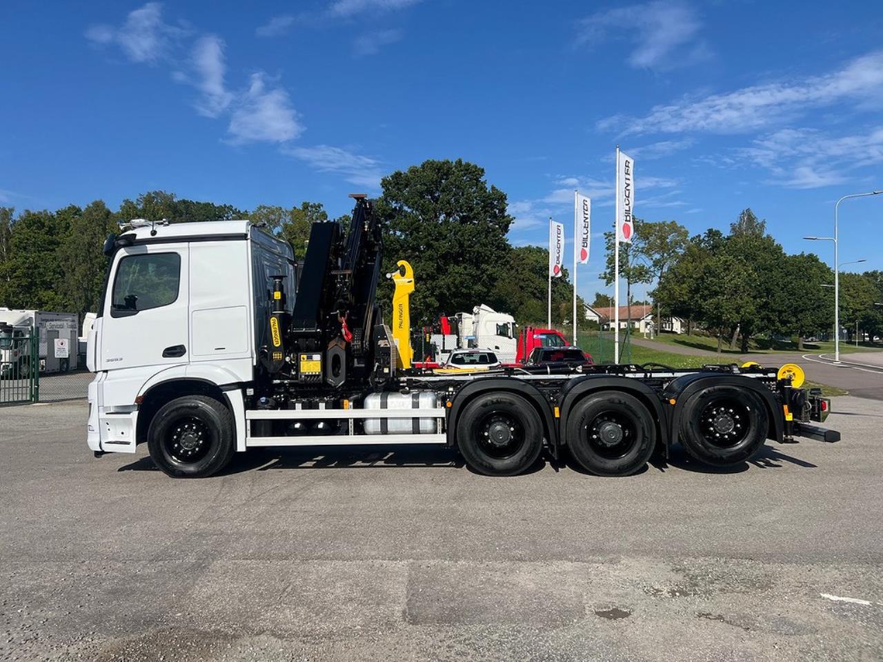 Mercedes-Benz Arocs 3553 8x4*4 Kranväxlare Palfinger & Jibb 2023 - Kran