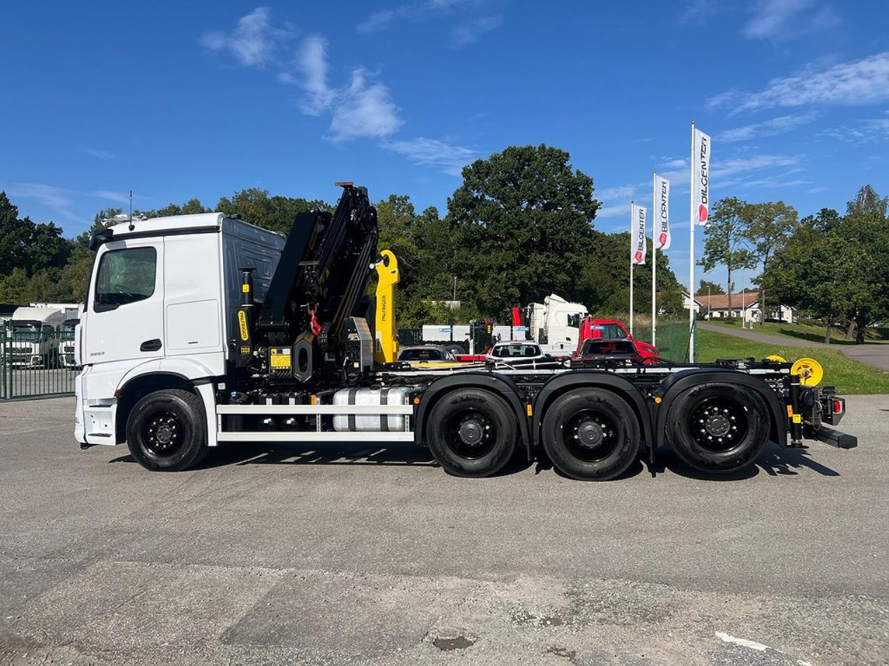 Mercedes-Benz Arocs 3553 8x4*4 Kranväxlare Palfinger & Jibb 2023 - Kran