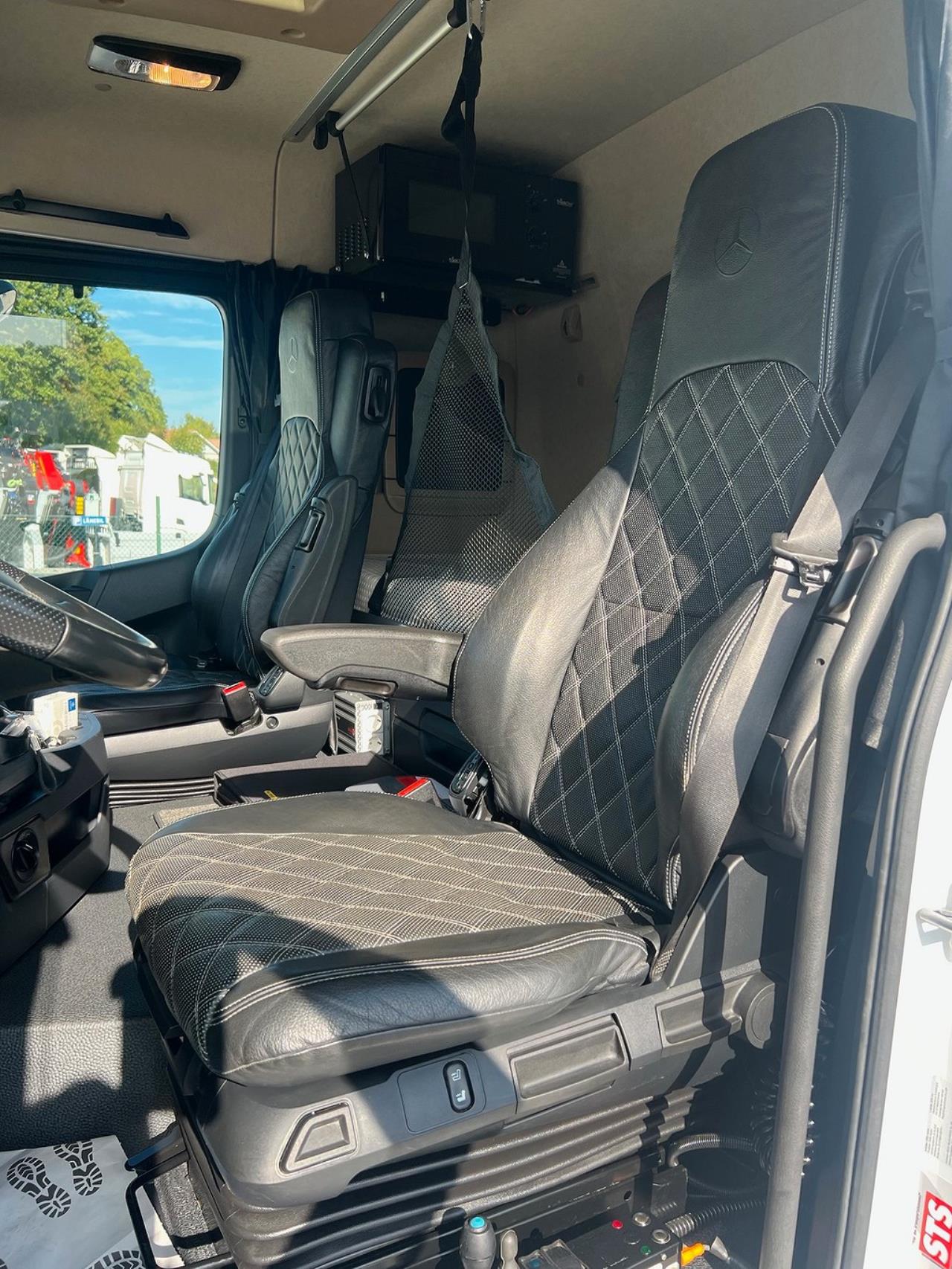 Mercedes-Benz Arocs 3553 8x4*4 Kranväxlare Palfinger & Jibb 2023 - Kran