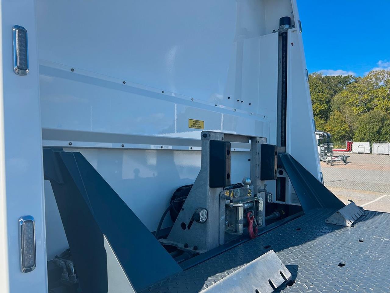 Volvo FM 380 4x2 Bärgningsbil 3-Lastare, Ny Skick, Påkostad 2024 - Bärgningsbil