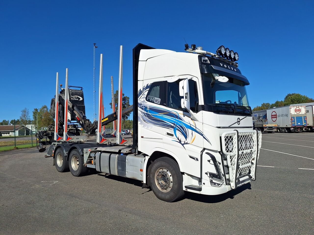 Volvo FH16 6x4 Timmerbil med kran 2023 - Timmer