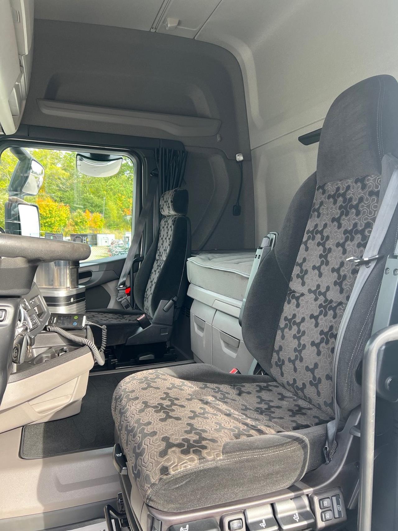 Scania R650 6x4 Tandem Dragbil FULL ADR 3,95 Hjulbas Euro 6 2021 - Dragbil