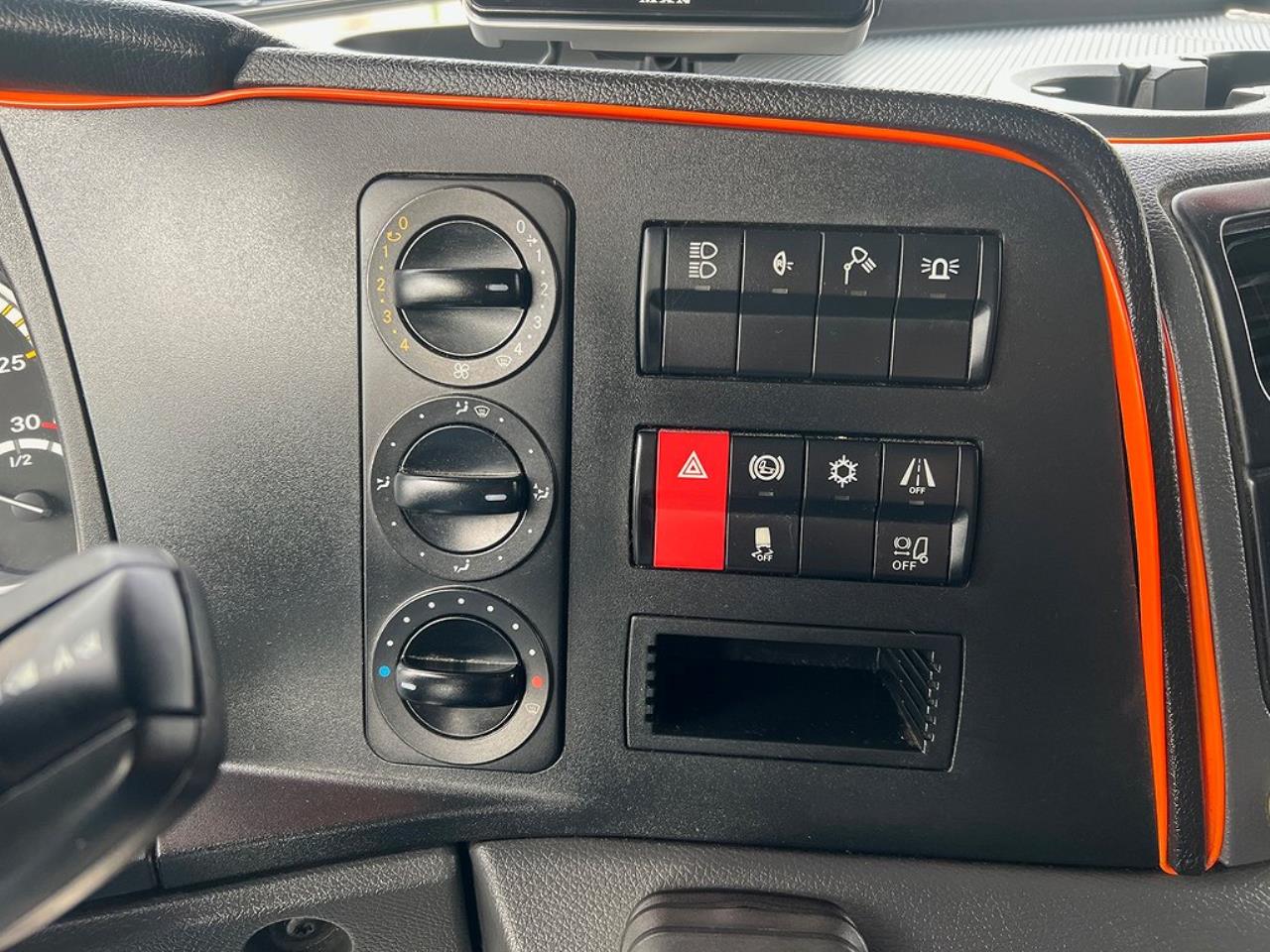 Mercedes-Benz Atego 1530 4x2 Bärgningsbil Sovhytt Euro 6 2017 - Bärgningsbil
