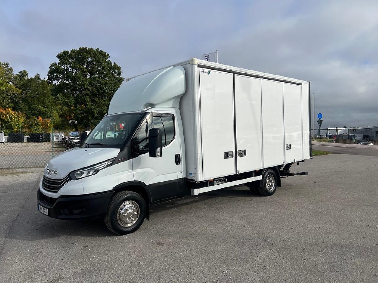 Iveco Daily 72C18 Skåpbil Öppningsbarsida Euro 6 2022 - Övrigt