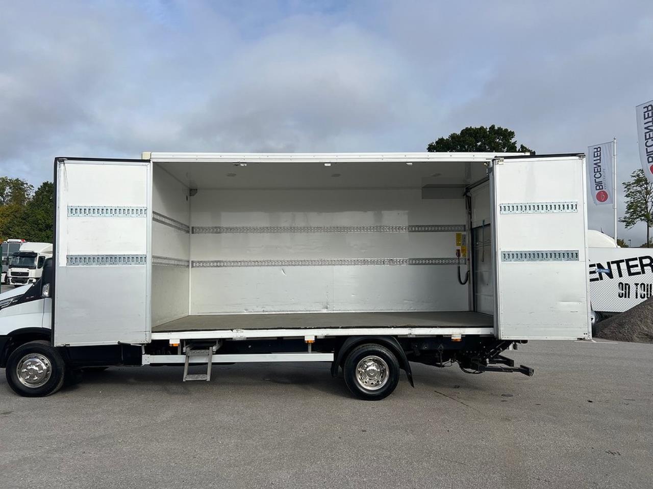 Iveco Daily 72C18 Skåpbil Öppningsbarsida Euro 6 2022 - Övrigt